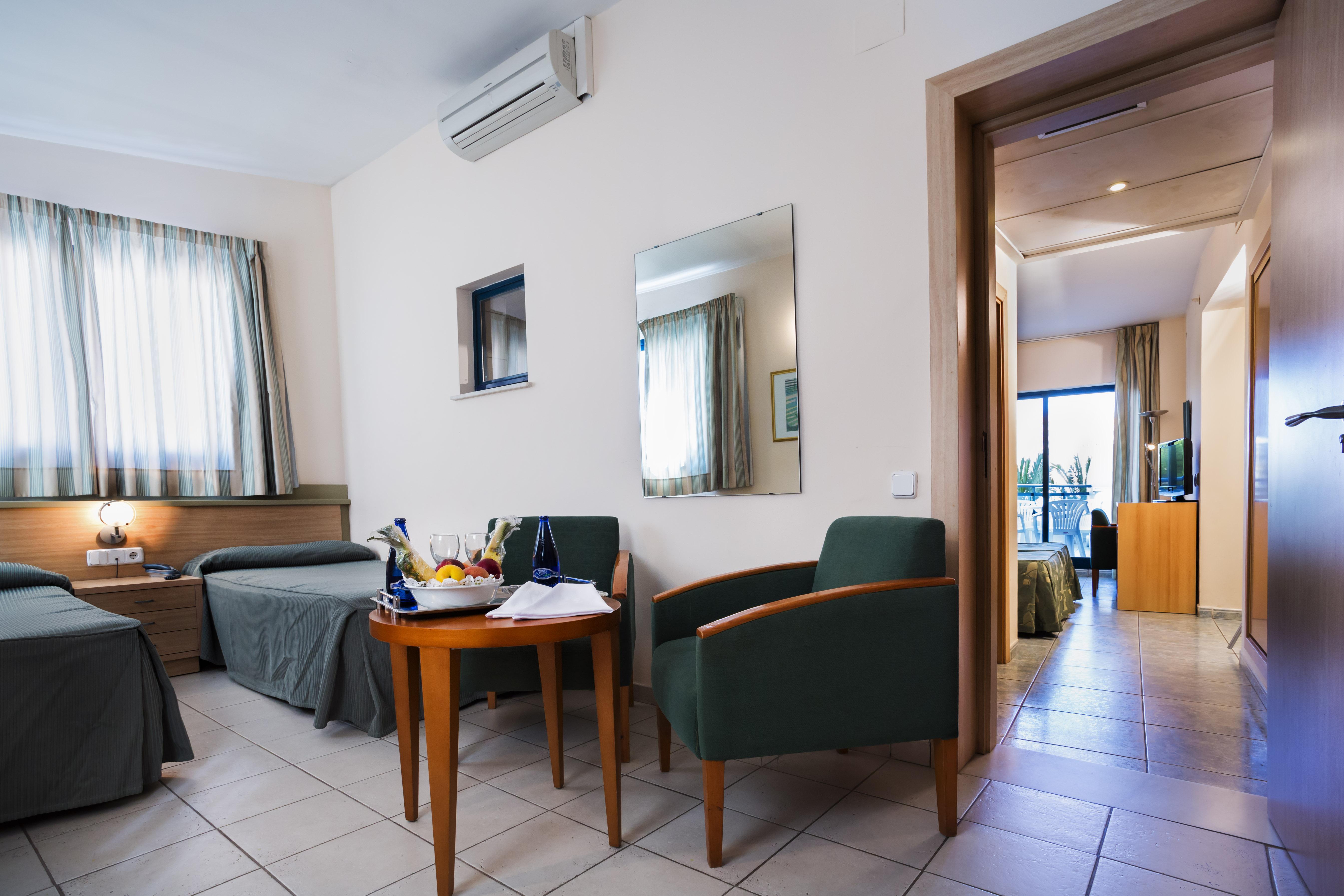 Hotel Rh Arena Gandia Bagian luar foto