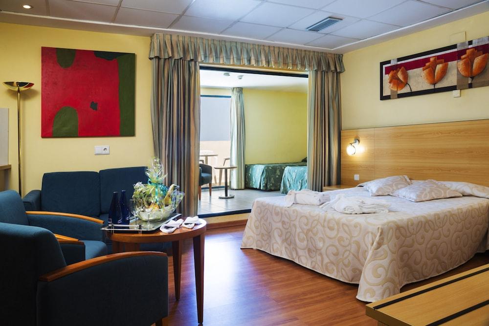 Hotel Rh Arena Gandia Bagian luar foto